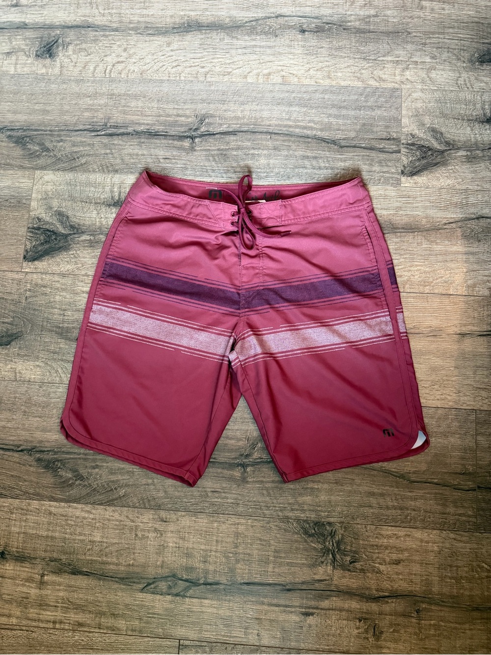 Travis Mathew men’s board shorts